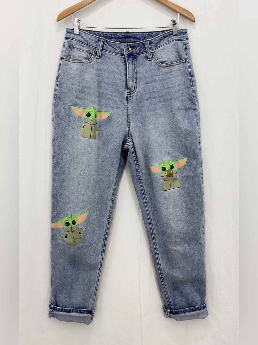 Star Wars Mandalorian The Child Mom Denim Jeans Her Universe Baby Yoda 9 Medium